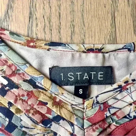 1. State Women’s V-Neck Floral Printed Pintuck Adjustable Strap Camisole Size S - Picture 10 of 13